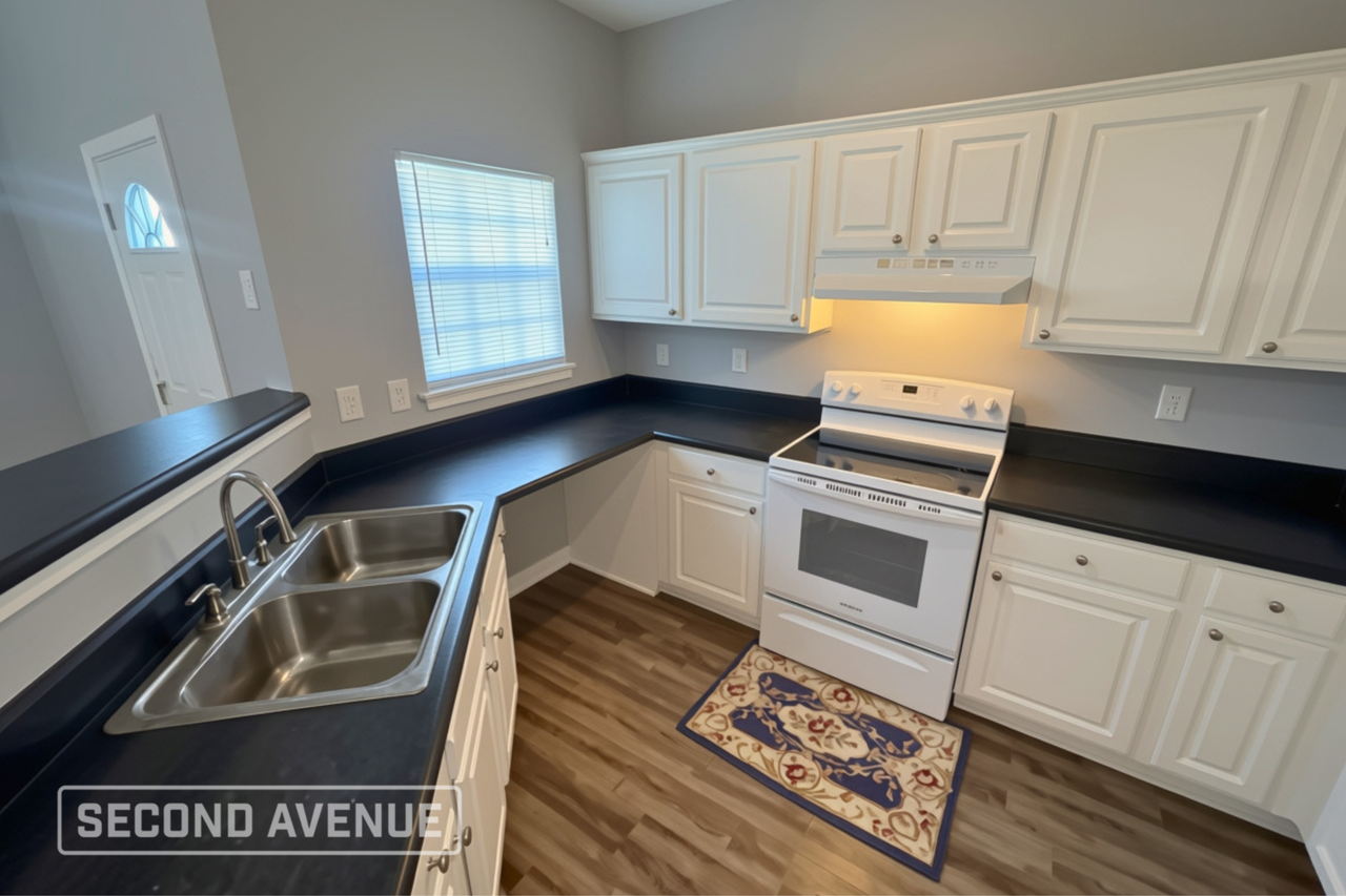 2398 Brianna Dr - Photo 4 of 11