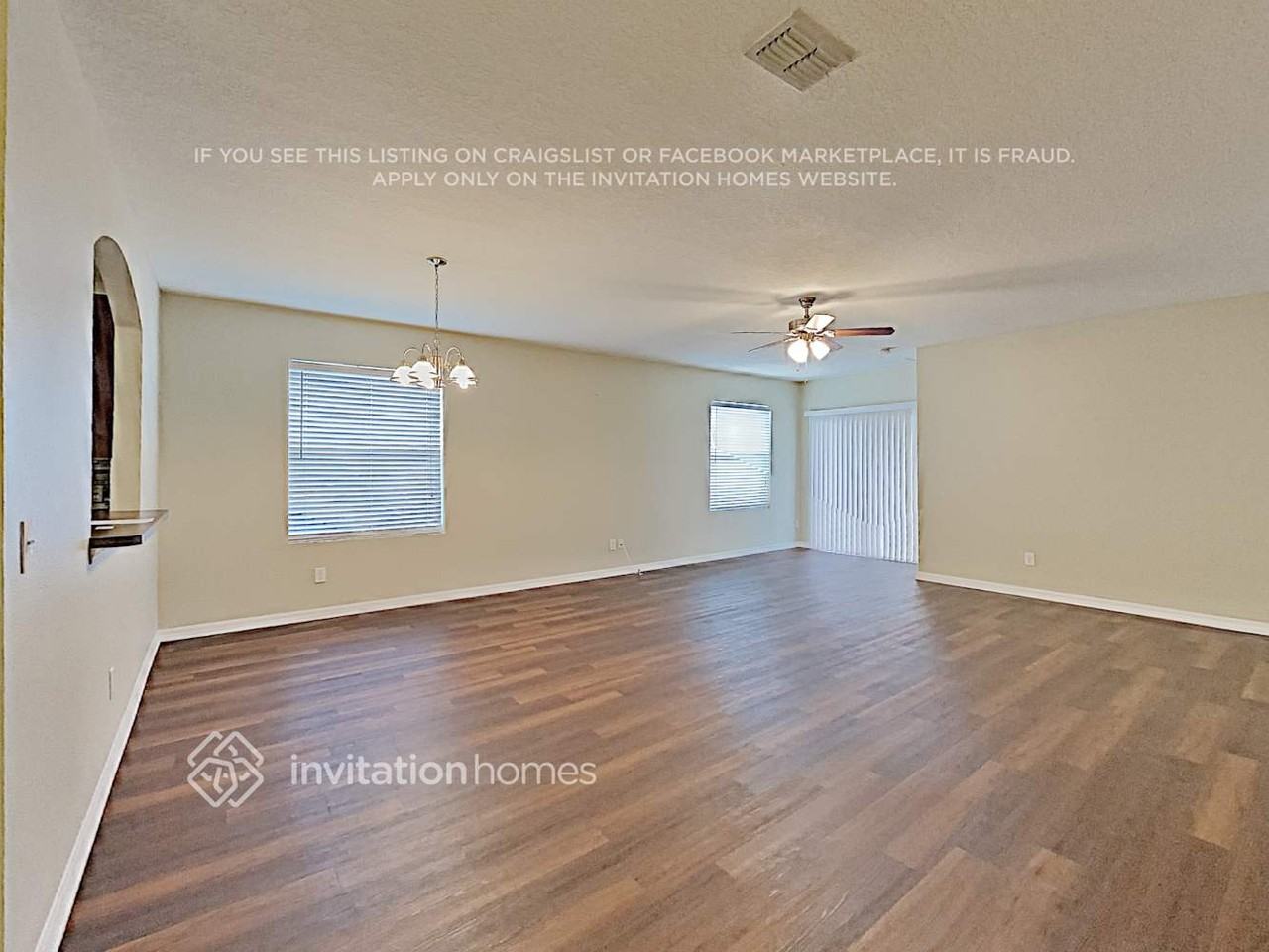 101 Daigledog St - Photo 5 of 17