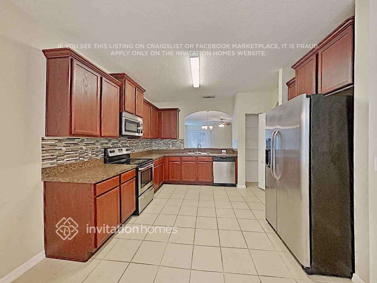 101 Daigledog St - Photo 6 of 17