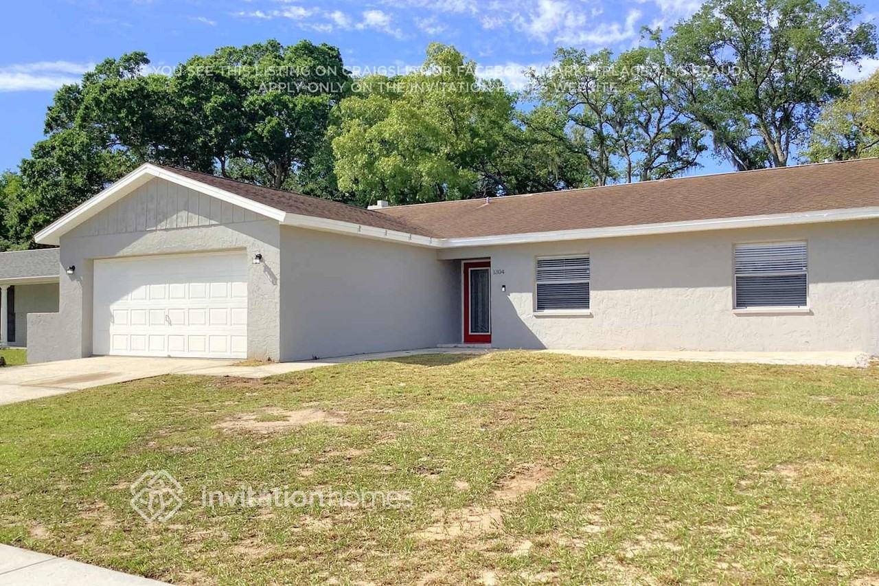1304 Village Ct - Photo 2 of 31