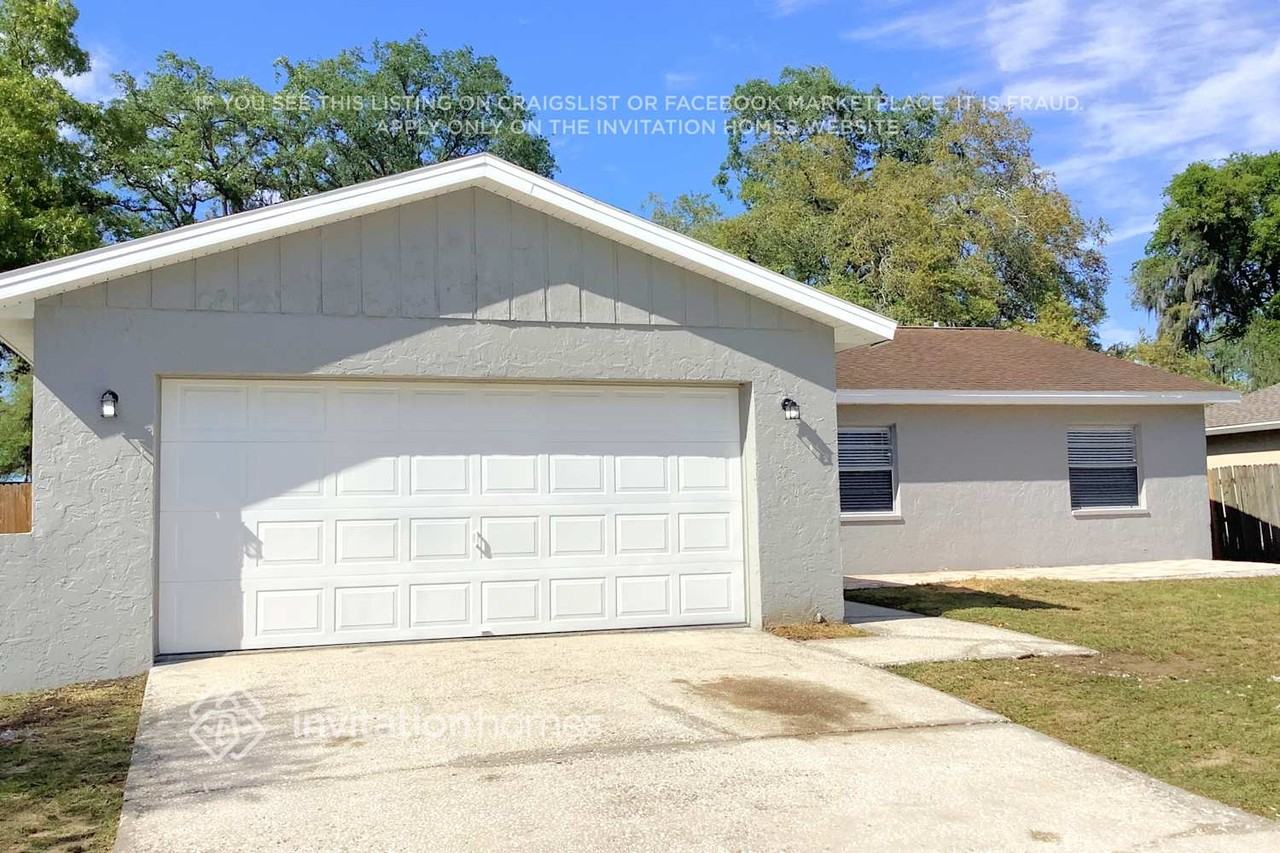 1304 Village Ct - Photo 3 of 31