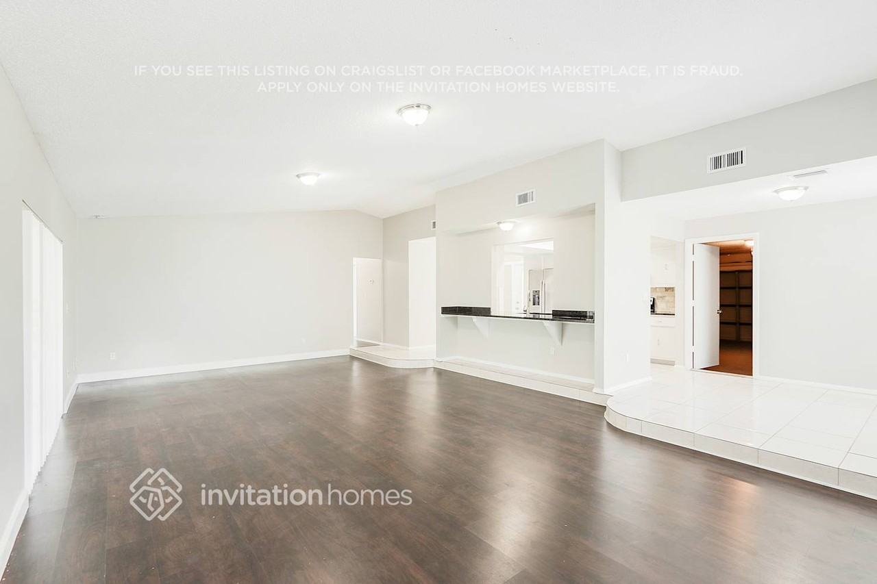 1304 Village Ct - Photo 6 of 31