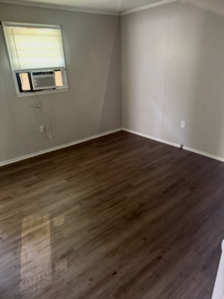 1120 Erskine Rd #1120 - Photo 4 of 7