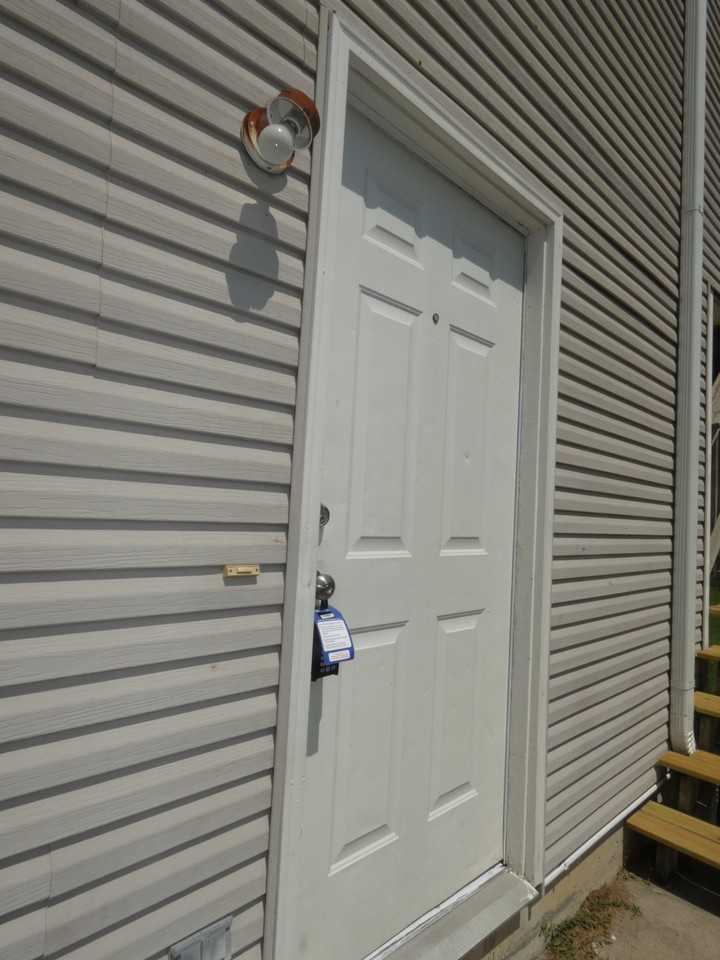 275 Hazel Ct - Photo 2 of 20