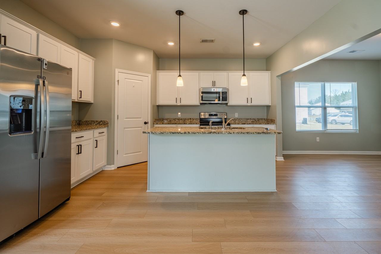 242 Enclave Way Ne #1 - Photo 6 of 15