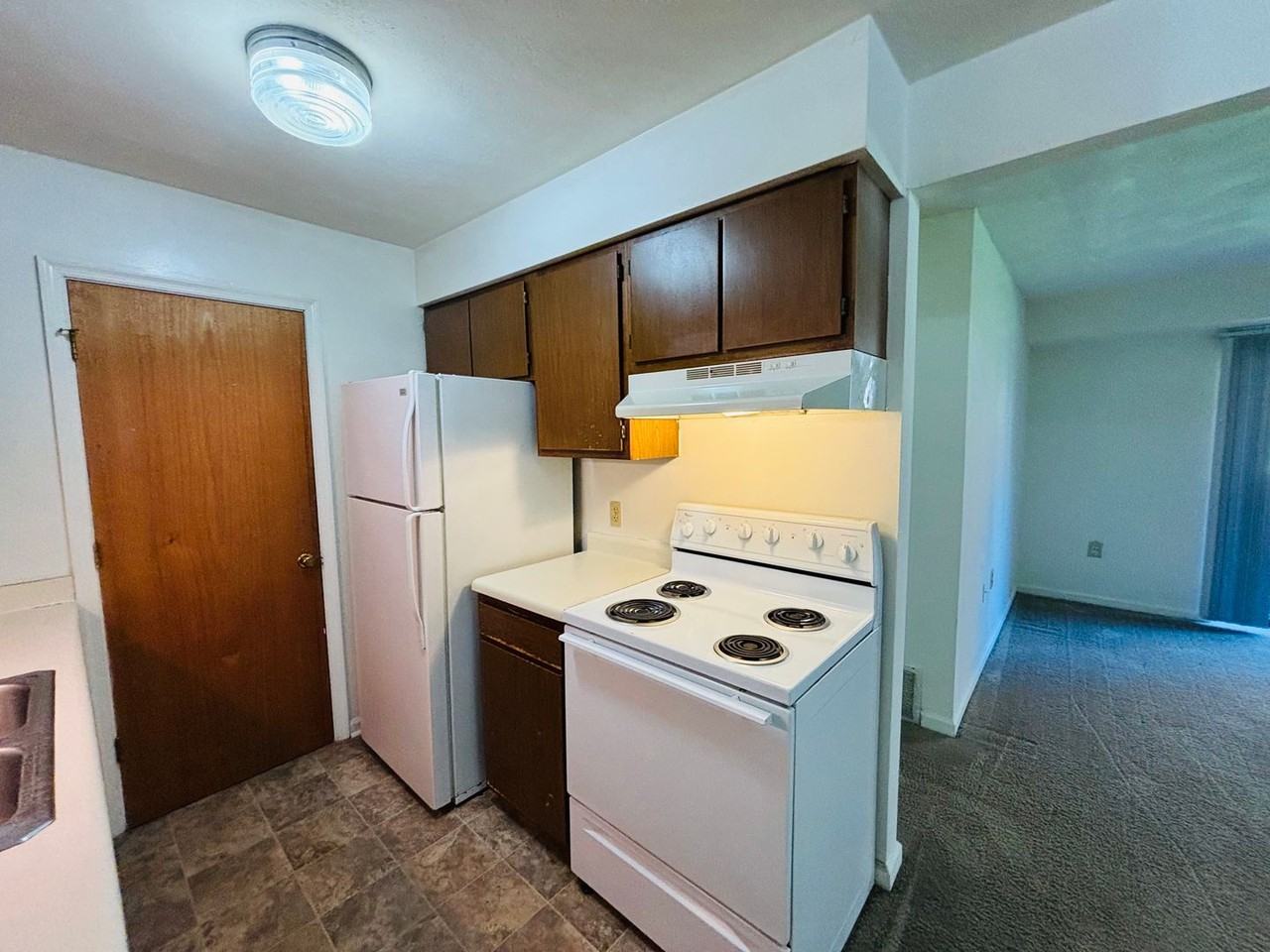 900 Progress St Nw Apt B - Photo 5 of 11