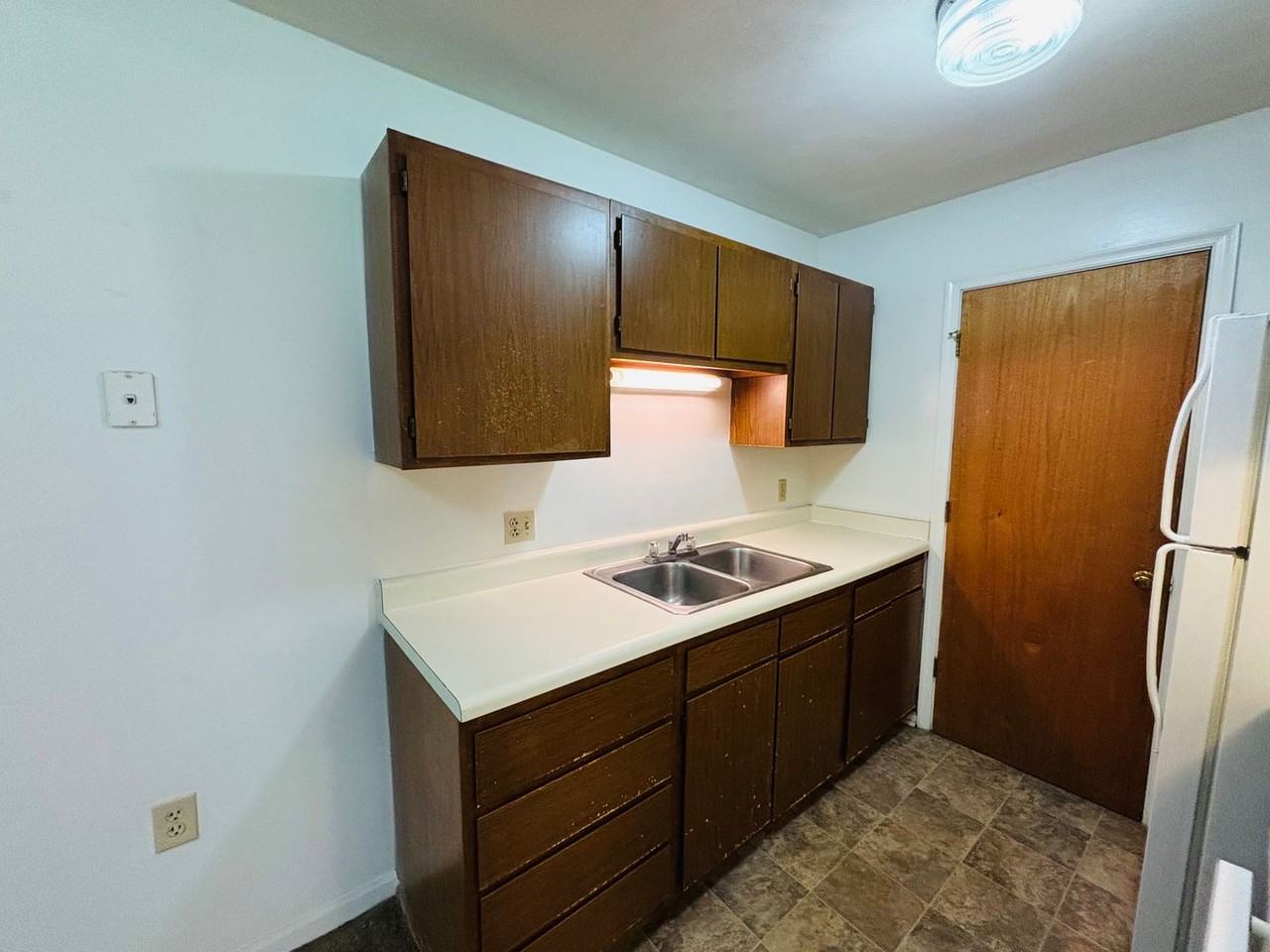900 Progress St Nw Apt B - Photo 6 of 11