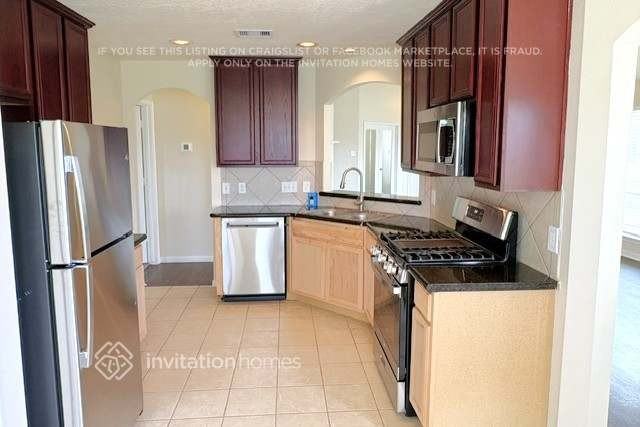 129 Rodeo Dr - Photo 7 of 20