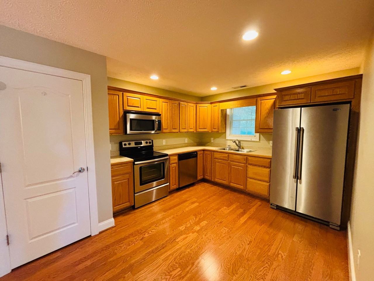 1132 Huff Ln - Photo 6 of 23
