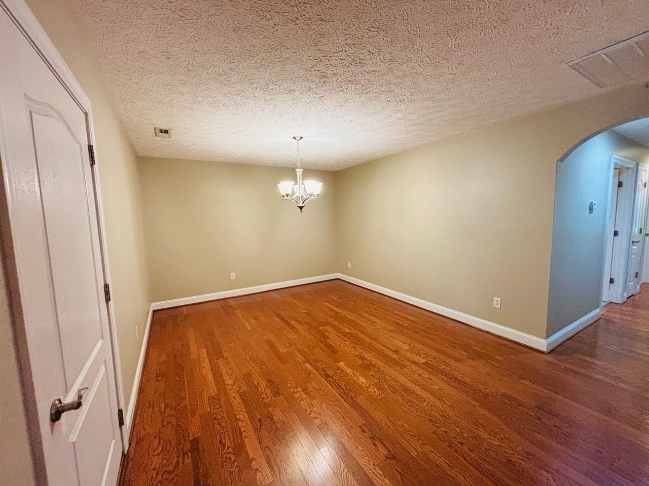 1132 Huff Ln - Photo 7 of 23