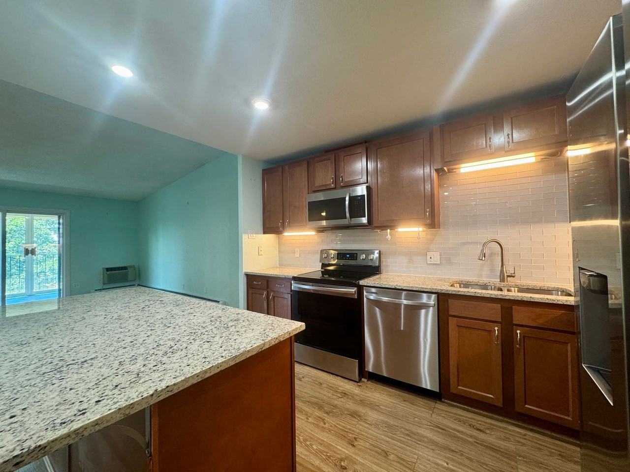 3082 S Wheeling Way #403 - Photo 5 of 18