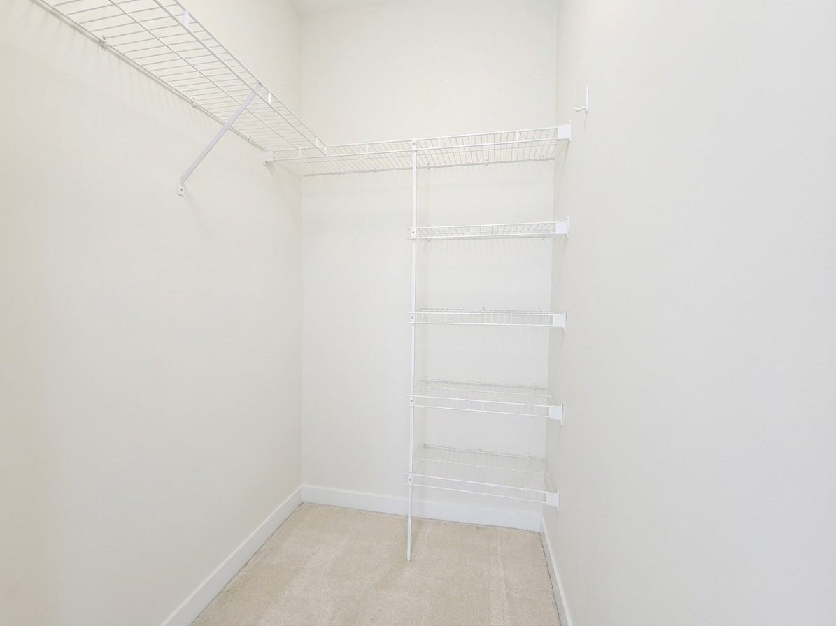 4880 Bennett Street - Photo 7 of 19