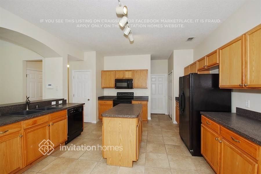 2781 Plumberry Ave - Photo 5 of 21