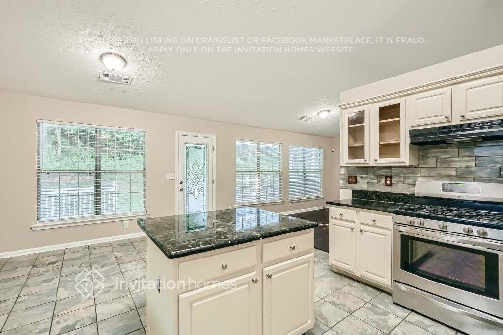 2373 Cove Lake Way - Photo 7 of 18