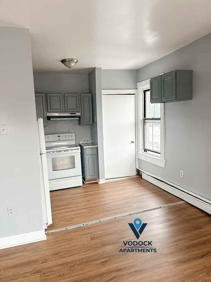 641 Park Street #B2 - Photo 2 of 14