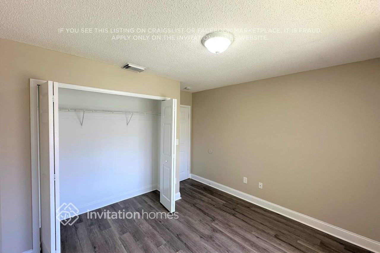 15927 Sw 82nd St - Photo 7 of 13