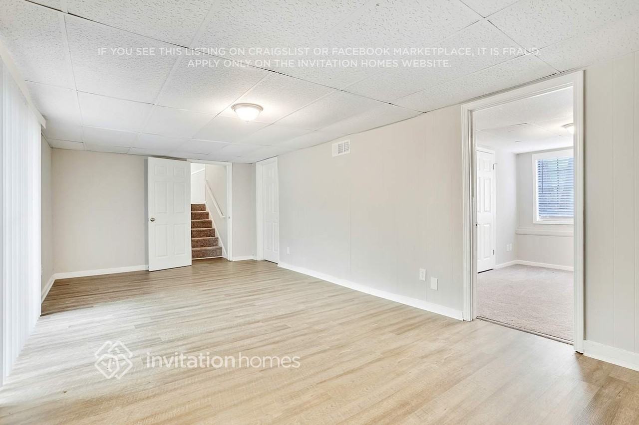678 Lakeridge Dr Se - Photo 5 of 26