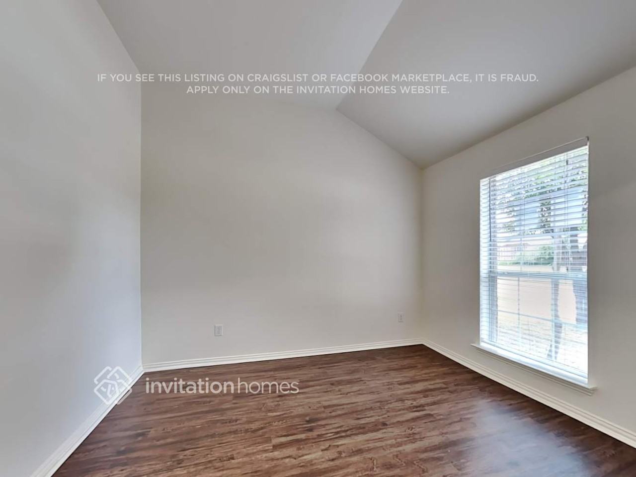 8010 Munich Dr - Photo 3 of 19
