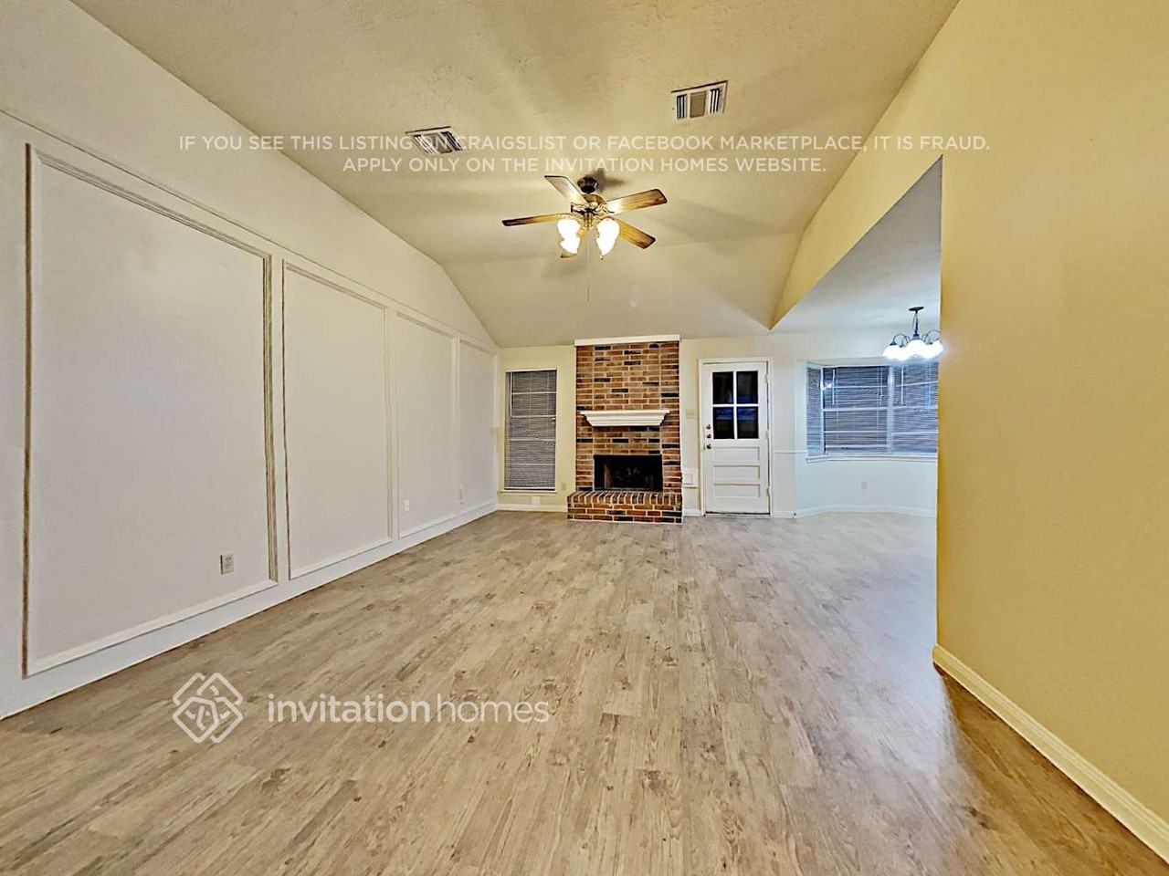15715 Firthridge Ct - Photo 4 of 20