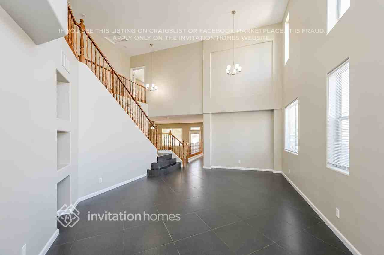 5487 Caprock Canyon Ave - Photo 4 of 16