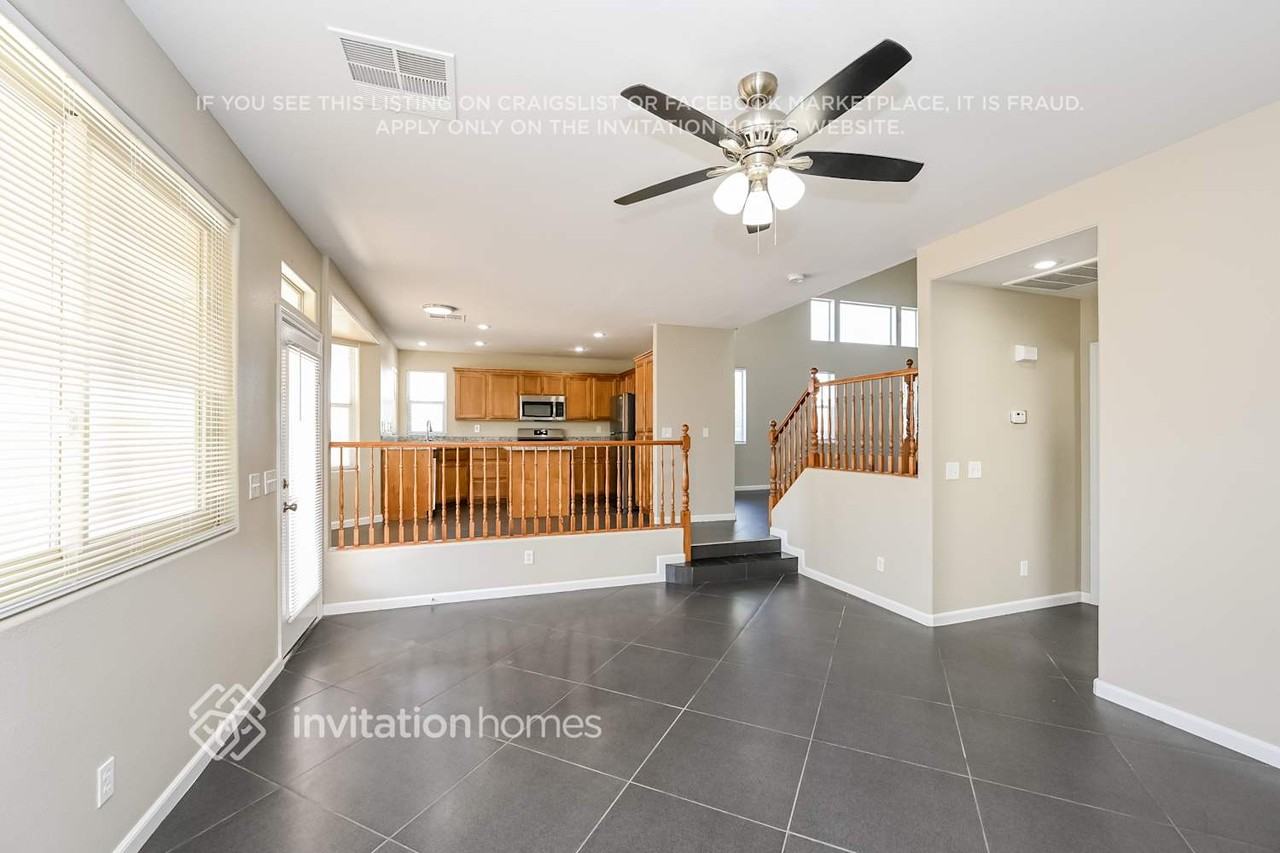 5487 Caprock Canyon Ave - Photo 5 of 16