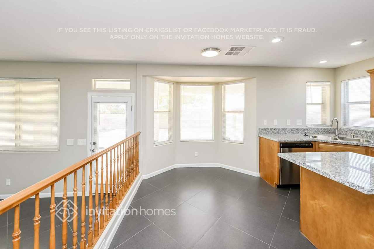 5487 Caprock Canyon Ave - Photo 6 of 16
