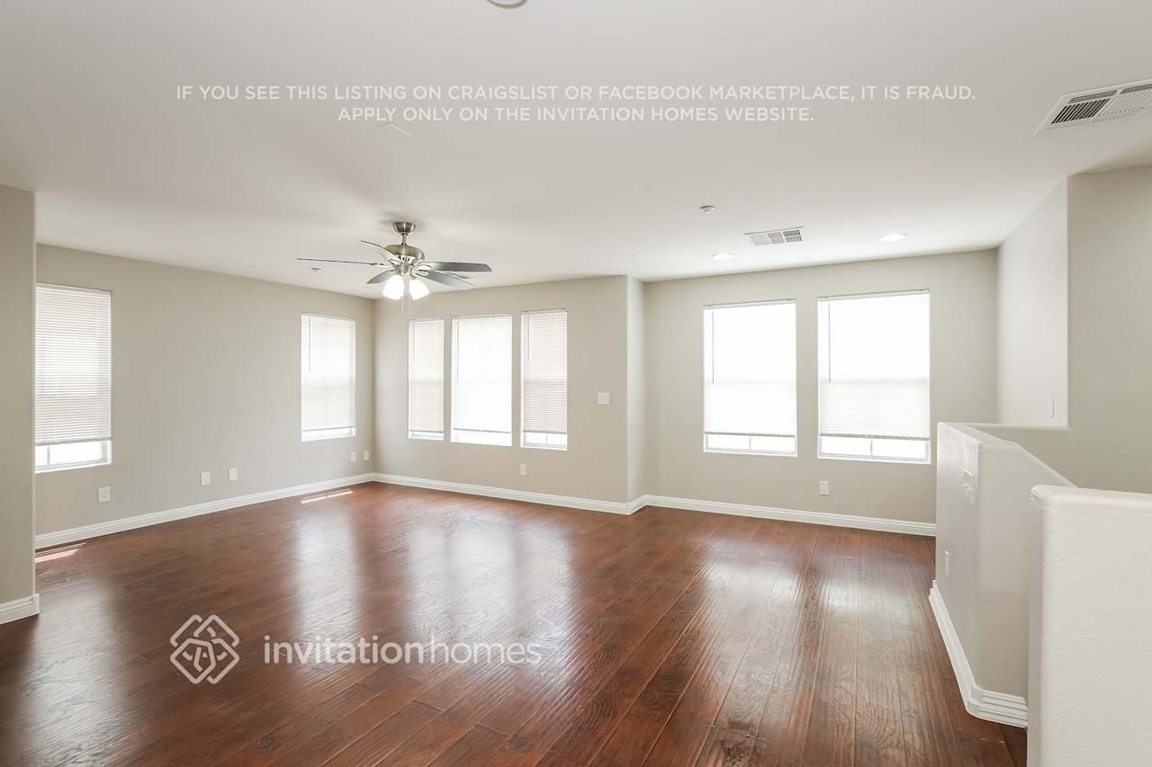 4794 Hampstead Heath Ct - Photo 3 of 15