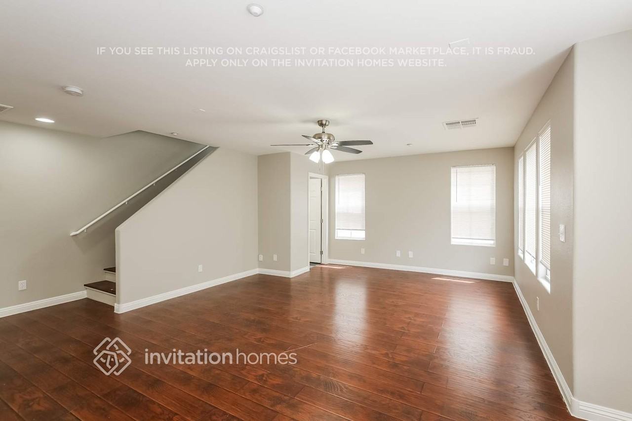 4794 Hampstead Heath Ct - Photo 4 of 15