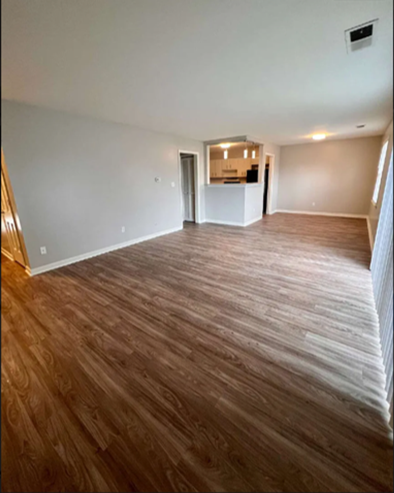 Ashton Park Apartments - Photo 3 of 11