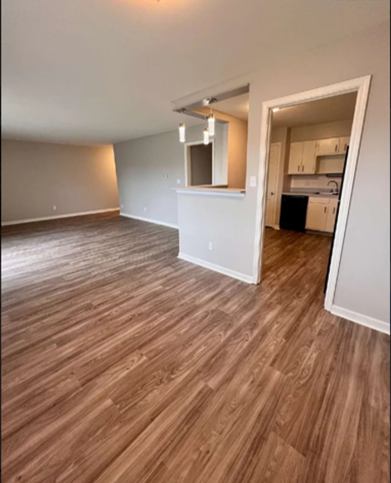 Ashton Park Apartments - Photo 5 of 11