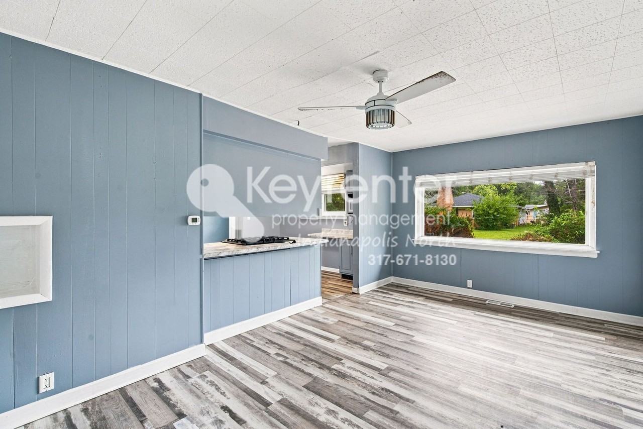 4029 Forest Manor Ave - Photo 2 of 14