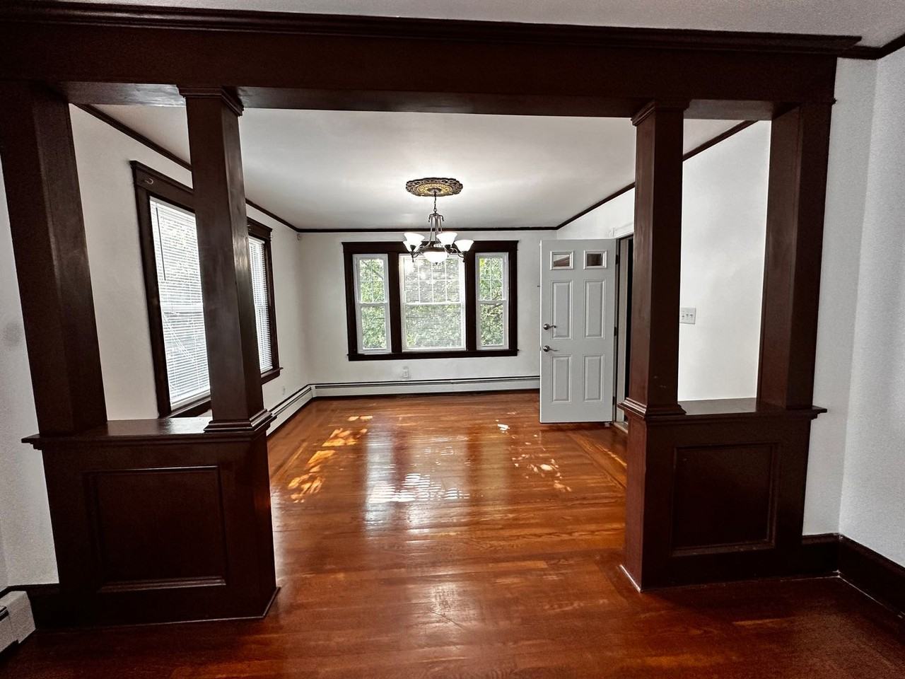 651 Pleasant Valley Pkwy - Photo 4 of 17