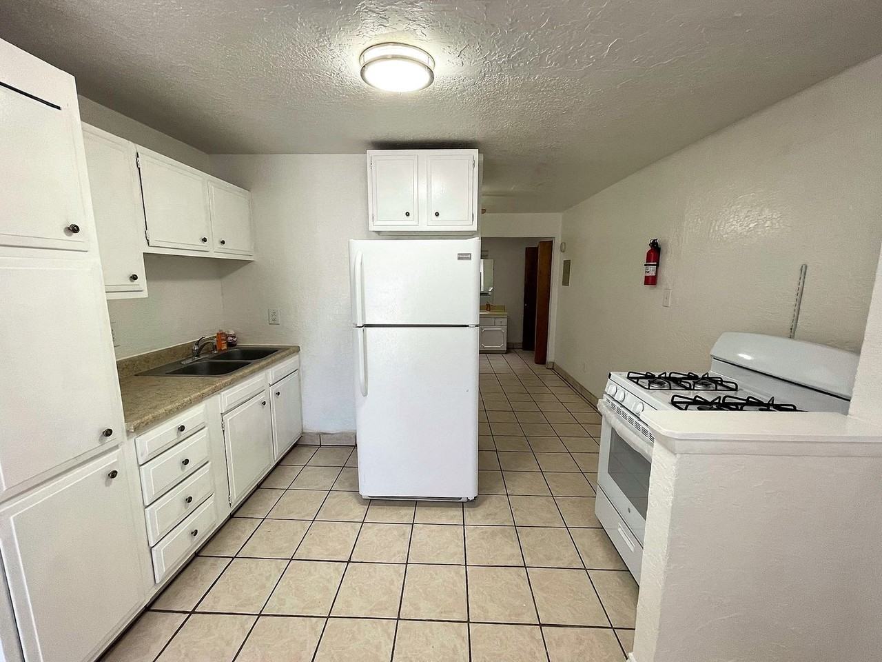 Parkview 825 - Photo 4 of 16