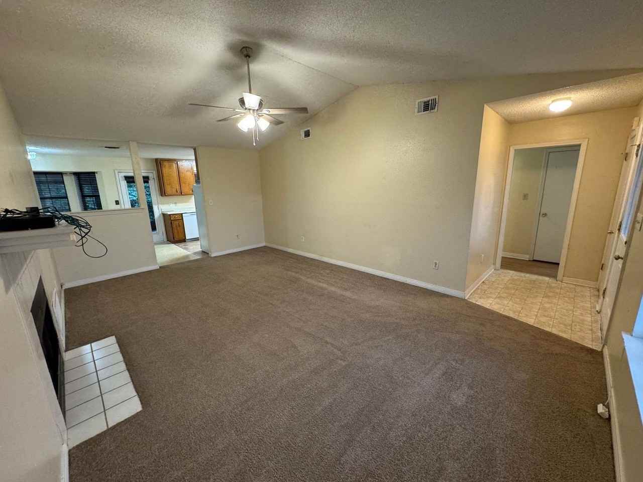 800 Christian Dr - Photo 3 of 21
