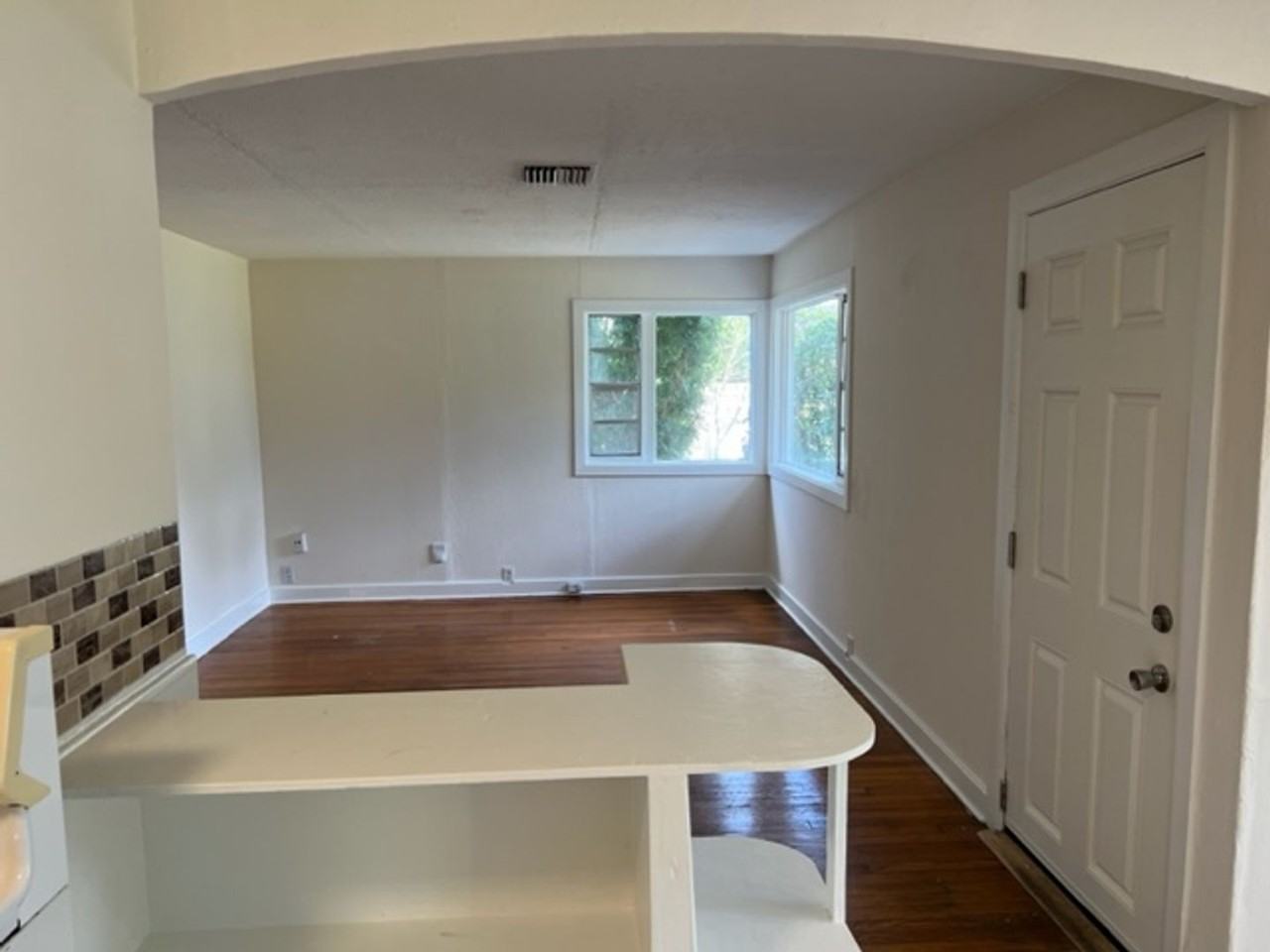 1208 Cloverlawn Ave - Photo 3 of 27