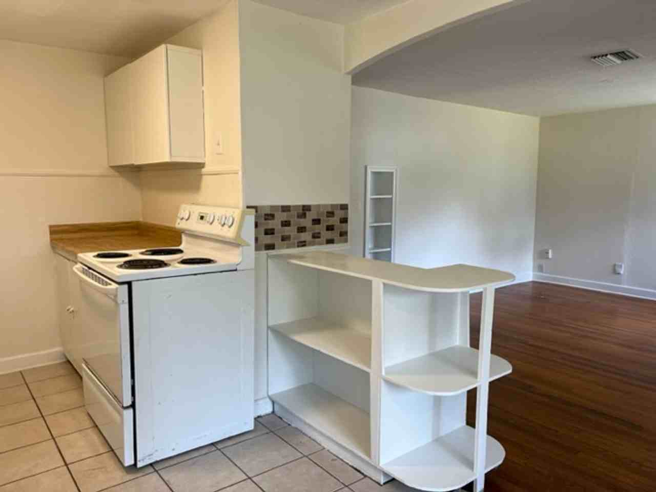 1208 Cloverlawn Ave - Photo 4 of 27