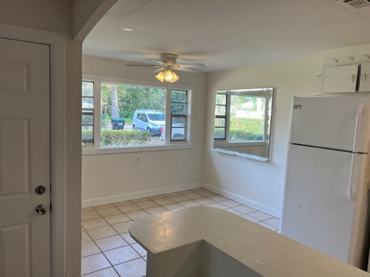 1208 Cloverlawn Ave - Photo 7 of 27