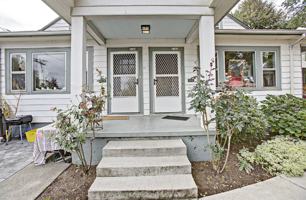 featured image of 2346 Se Pine St
