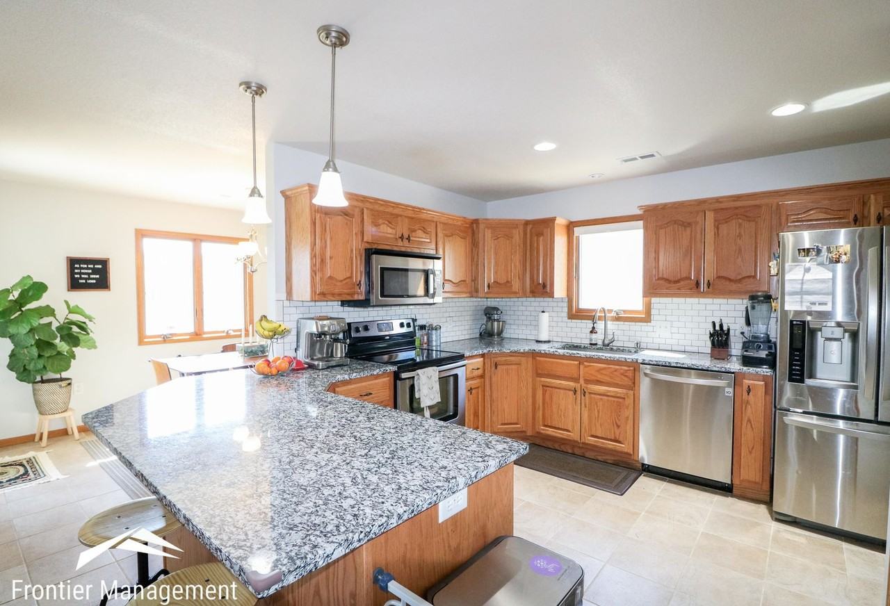 416 Stone Grove Dr - Photo 6 of 22