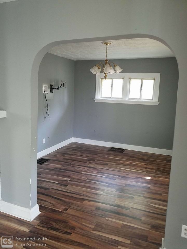 42 S Cherrywood Ave - Photo 5 of 16