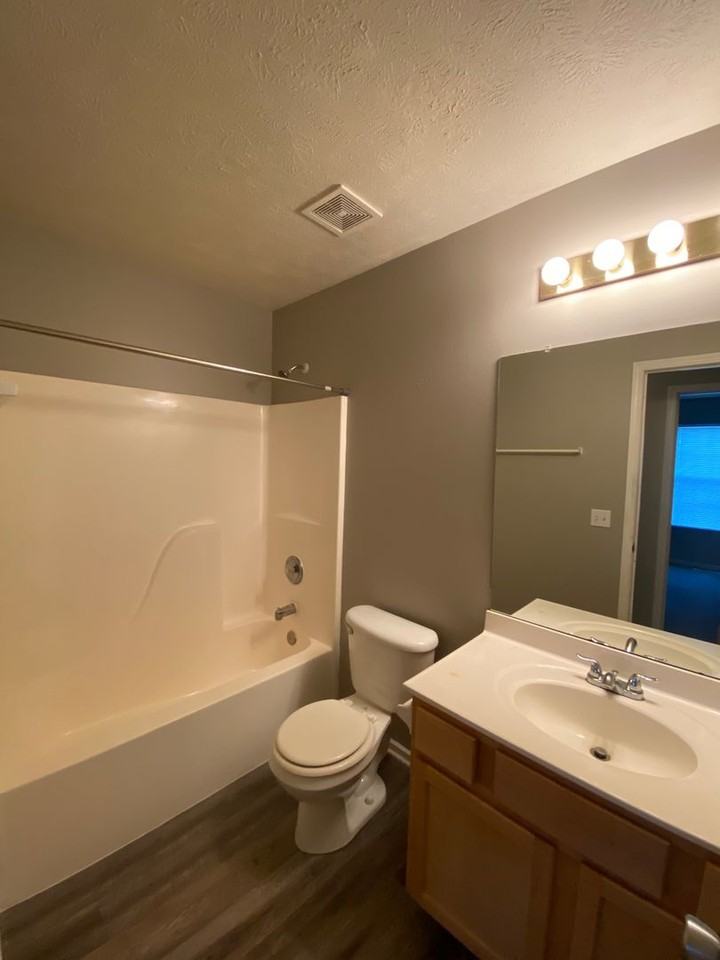 12735 Nebraska Ave - Photo 6 of 16