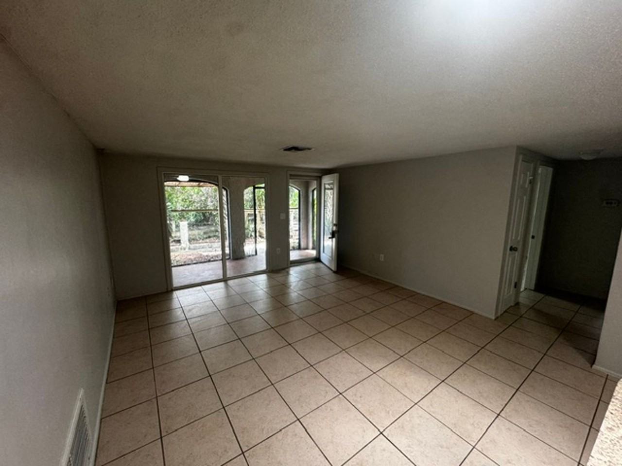 7634 Fox Hollow Dr - Photo 2 of 22