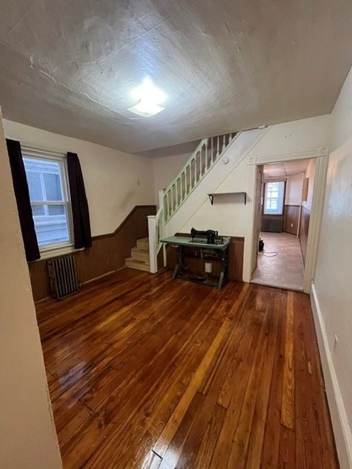 124 E Fell St - Photo 4 of 13