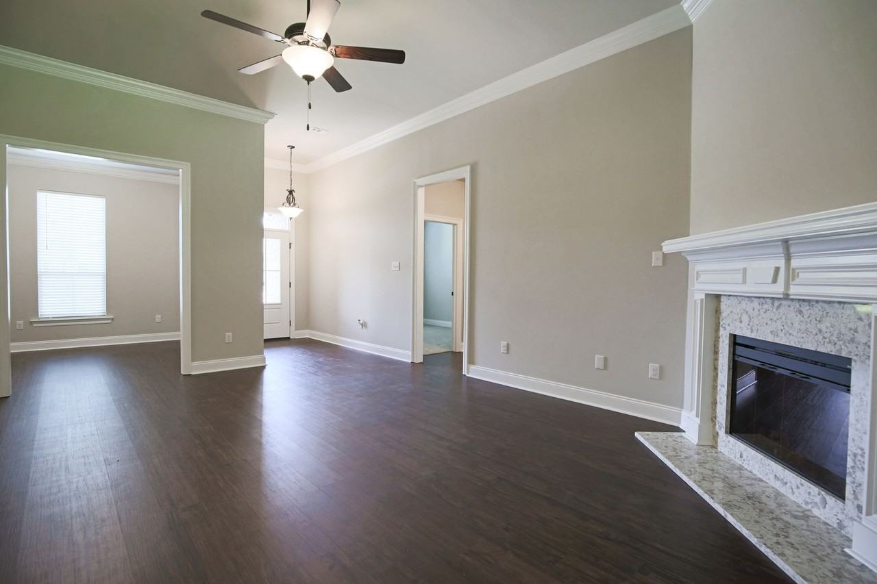 524 Crackwillow Ave - Photo 2 of 18