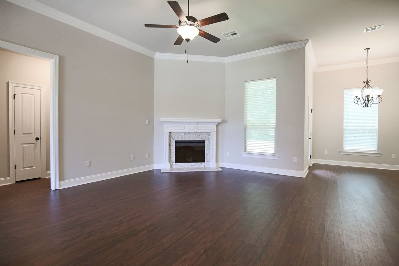 524 Crackwillow Ave - Photo 3 of 18