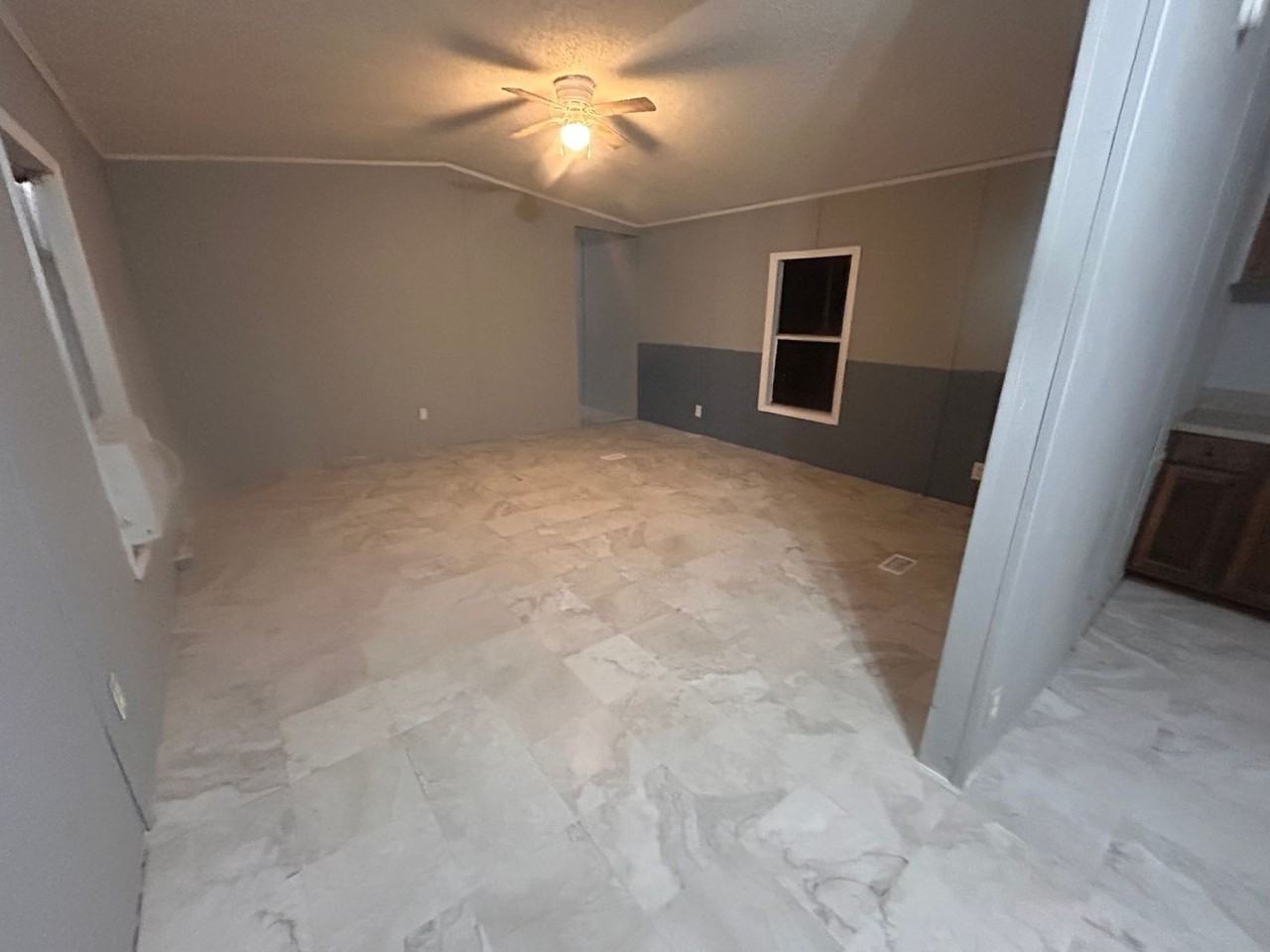 186 Riverbend Dr - Photo 4 of 6