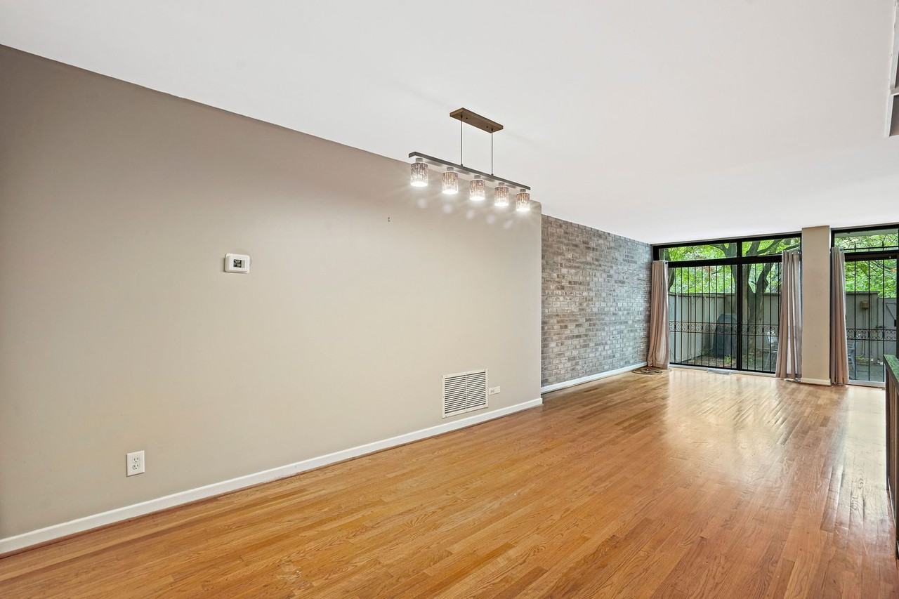 1285 Delaware Ave Sw - Photo 7 of 43