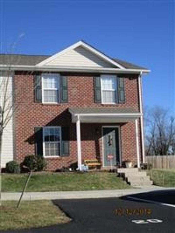 10 Salem Ln