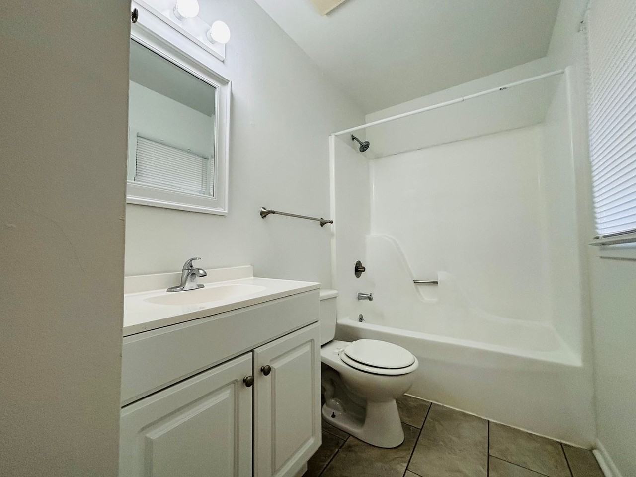 359 Shenandoah Cir - Photo 7 of 19