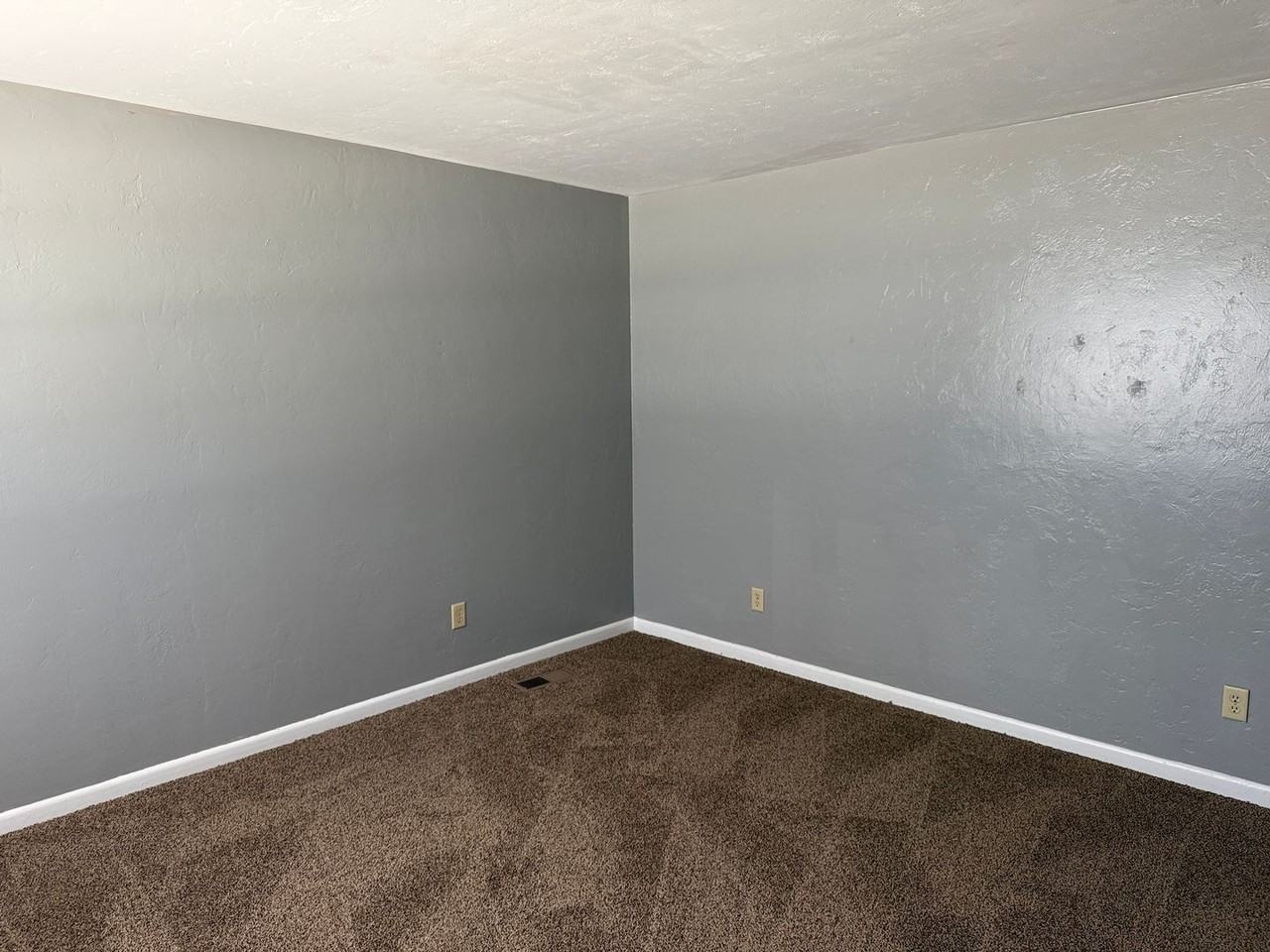 4004 Wiggington Rd - Photo 5 of 17